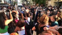 İzmir'de kadınların eylemine polis müdahalesi