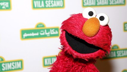 Elmo Says His Dream Guests for Season 2 of His Talk Show Include Adele & 'The Queen of England'