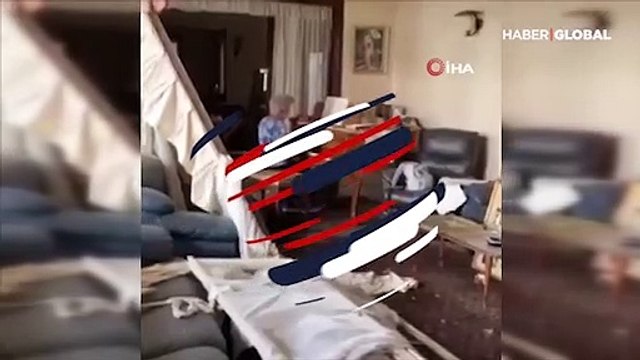 Lübnan'da yıkılan evin eşyaları arasında piyano çalan kadın, sosyal medyada gündem oldu