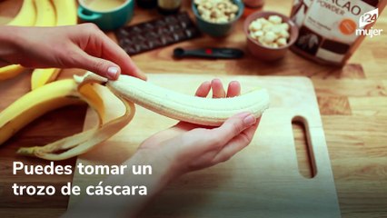 Usos que le puedes dar a la cáscara de banana antes de tirarla
