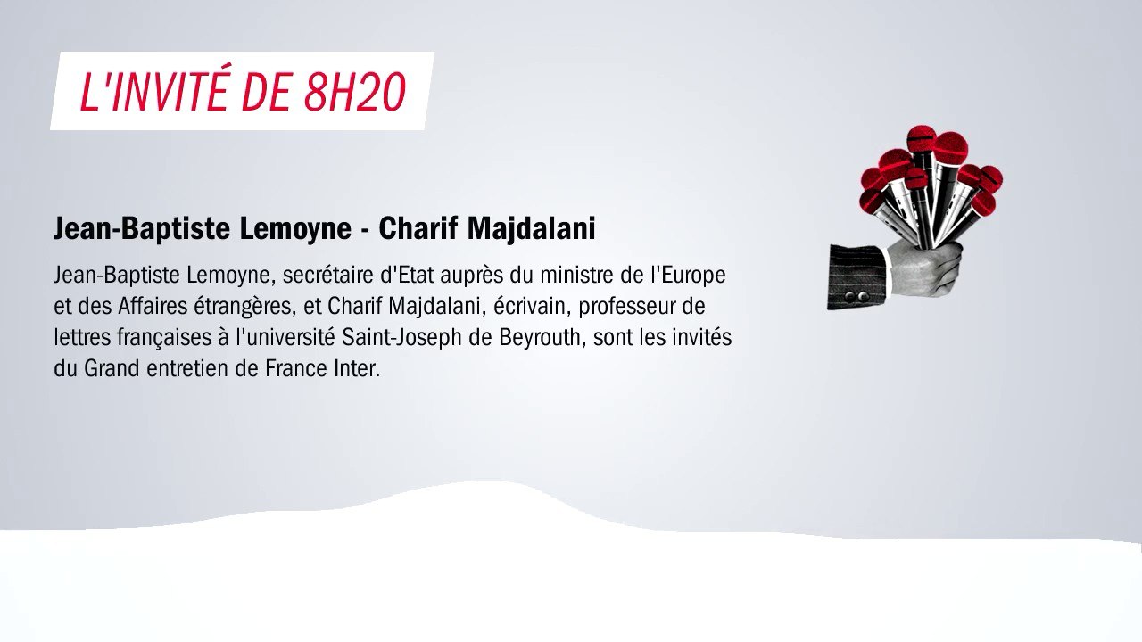 Charif Majdalani : "J'ai d'abord pensé que c'était un tremblement de terre, très violent. Toute la maison, tout le balcon bougeait. Au bout d'un moment, ça s'arrête. Et au moment où ça finit, il y a cette épouvantable explosion."