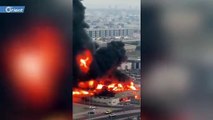 اندلاع حريق ضخم في سوق عجمان الشعبي بالإمارات