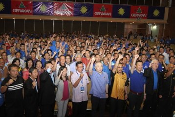 Village heads take corruption-free pledge