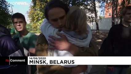Bélarus : des détenus libérés racontent les mauvais traitements