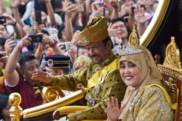Brunei celebrates Sultan's golden jubilee