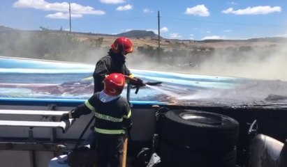 Sardegna - Tir in fiamme a Macomer, nel Nuorese (06.08.20)