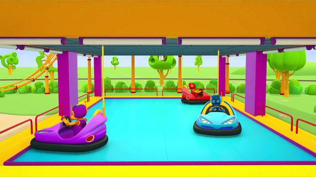 Dessin animé éducatif pour enfants. Léo le camion curieux ouvre une nouvelle attraction.