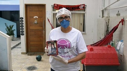 Após perder filho, brasileira ajuda vítimas da Covid-19