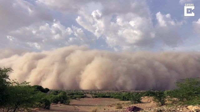 Cette tempête de sable est absolument terrifiante