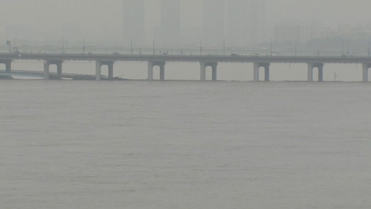 [날씨] 잠수교 엿새째 통제...오늘 충청 이남 강한 비 / YTN