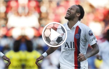 Neymar te marea hasta a los jueces de línea