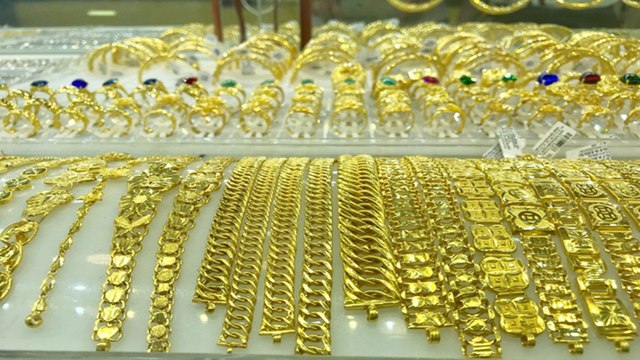Giá vàng tăng chóng mặt , vượt 62 triệu đồng/lượng | VTC