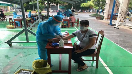 Hà Nội: Xét nghiệm Covid-19 trên diện rộng cho hơn 50.000 người | VTC