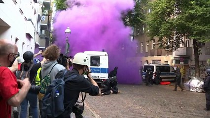 Disturbios en el desalojo de un bar ocupado de Berlín