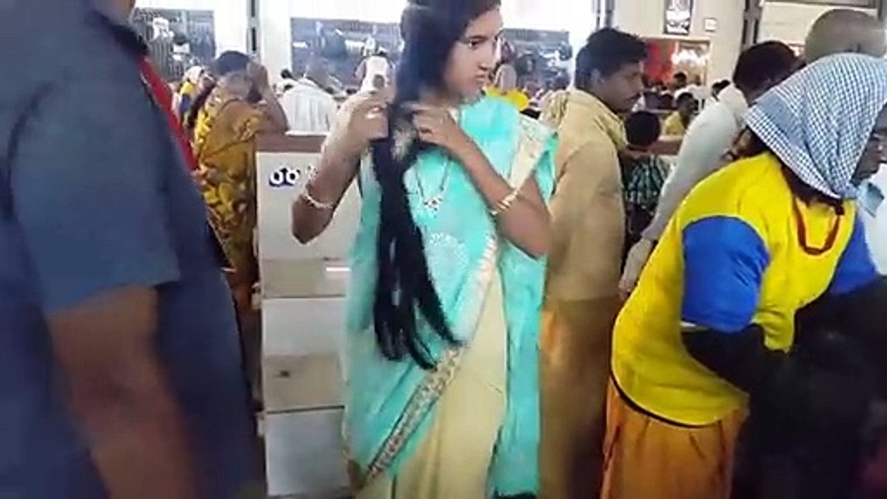 BEAUTIFUL WOMEN LONG HAIRCUT WATCH FULL VIDEO