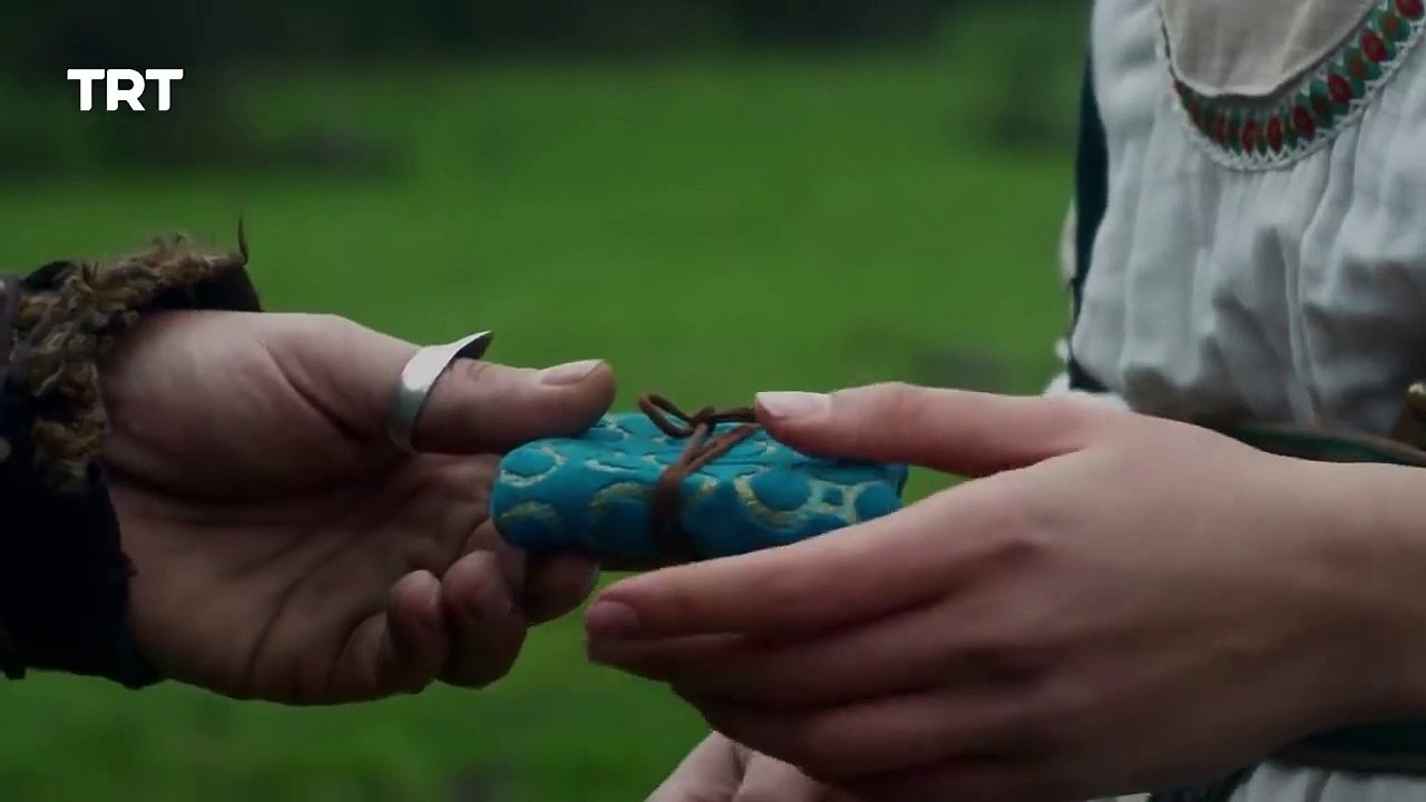 Ertugrul's First Gift To Halime | Ertugrul Ghazi First Gift To Halima Sultan | Halima Sultan Wife Ertugrul Ghazi | Ertugrul Ghazi First Wife Halime Sultan | TRT