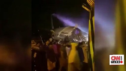 Son dakika haberi... Hindistan'da iniş yapan uçak ikiye ayrıldı | Video