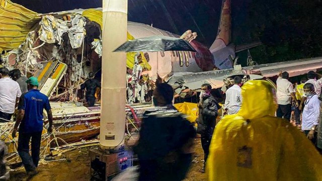 Kerala Air India plane crash: 15 dead,many stuck into debris