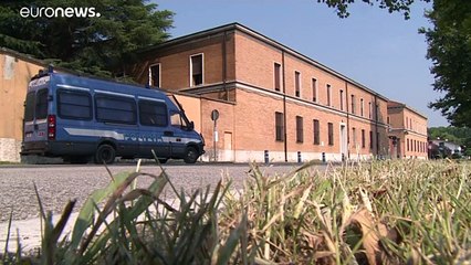 Ανησυχία στην Ιταλία μετά τα δεκάδες κρούσματα COVID-19 σε δομή μεταναστών