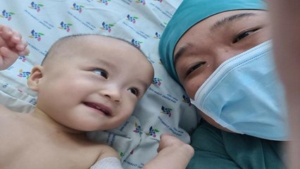 Cập nhật tình hình cặp song sinh: Sẽ tập đi trong 6 tuần tới | VTC