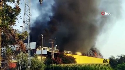 Saruhanlı'da mobilya fabrikasında yangın