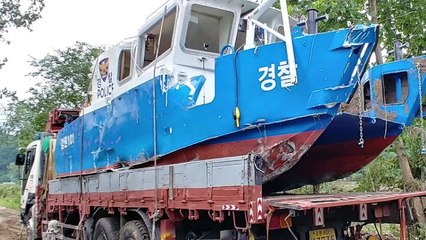 의암호 전복된 경찰정 '강원 101호' 인양...정밀 감정 예정 / YTN