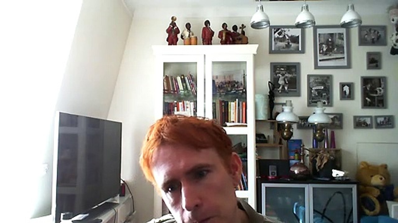 Wiwi égratigne "viens" de Nicom