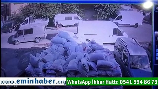 SULTANGAZİ'DE MASKELİ BEŞLERİN 4 DAKİKA 200 BİN LİRALIK HIRSIZLIĞI