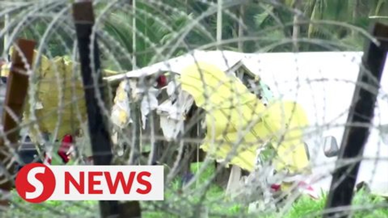 India's plane mishap death toll rises to 18, bigger tragedy averted