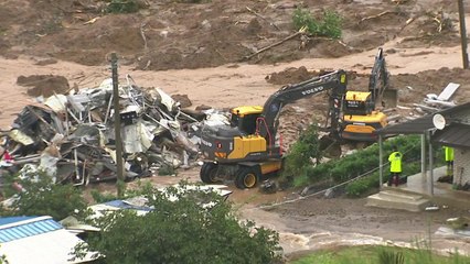 폭우로 곳곳서 산사태...인명 피해 속출 / YTN