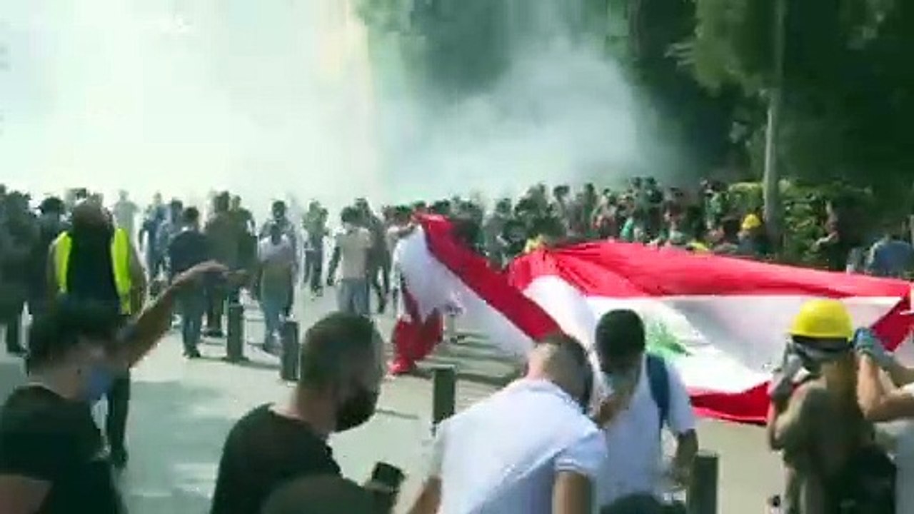 Bejrút a felelősöket keresi a város történelmének legnagyobb robbanásáért