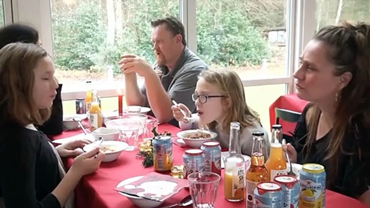 17 Nyheder | Hele udsendelsen | 24-12-2017 | TV2 BORNHOLM @ TV2 Danmark