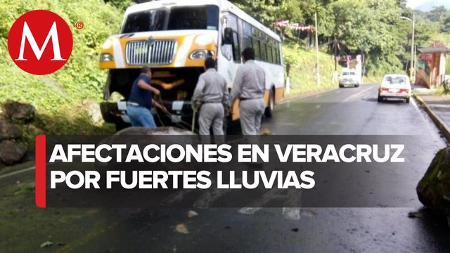 Lluvias dejan inundaciones y derrumbes en Veracruz