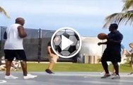 Un Michael Jordan de 57 años humilla a unos adolescentes jugando baloncesto
