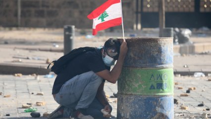 Hundreds of protesters injured as anger simmers in Beirut