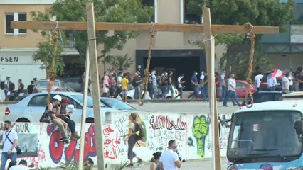 لبنان.. انتشار أمني وسط بيروت بعد مواجهات مع محتجين يطالبون بمحاسبة المسؤولين عن انفجار الميناء