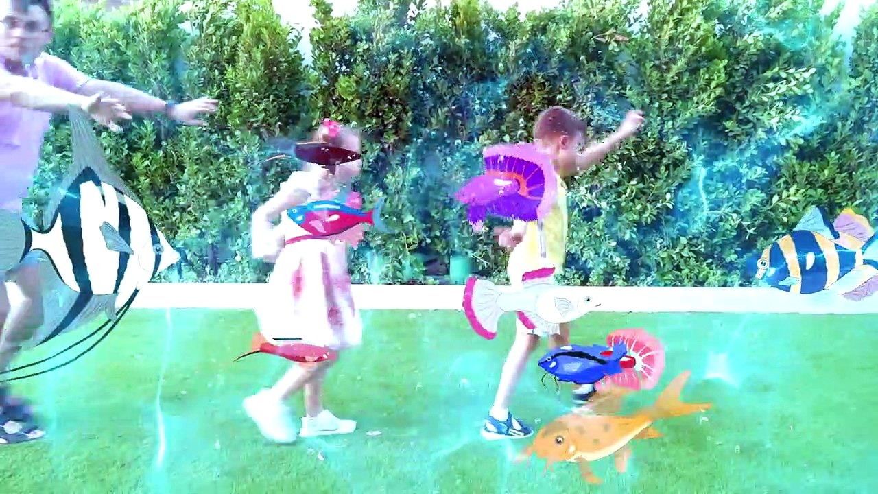 The Floor is Lava with Diana and Roma