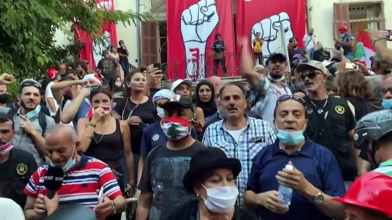 Demonstranten stürmen Ministerien in Beirut - Neuwahlen geplant