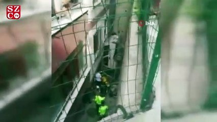 Duvarda asılı kalan araçta can pazarı