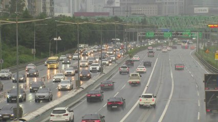 서울 시내 주요 도로 통행 재개...출근길 교통 정체는 여전 / YTN