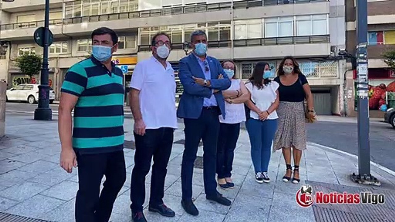 O PP reunese cos comerciantes de Torrecedeira para reclamar axudas municipais ao comercio