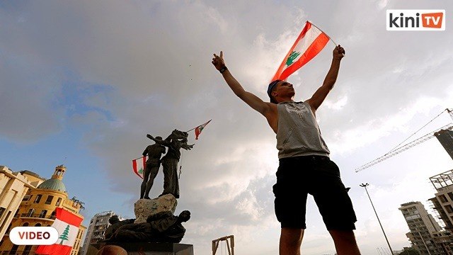 Penunjuk perasaan Lubnan rempuh masuk bangunan kerajaan