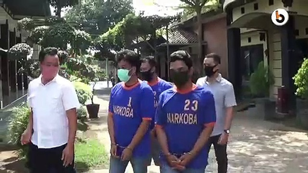 PENGEDAR NARKOBA DIBEKUK ANGGOTA SAT RESNARKOBA POLRES KEDIRI