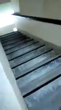 हरदोई में थाना अध्यक्ष का रिश्वत लेते वीडियो वायरल