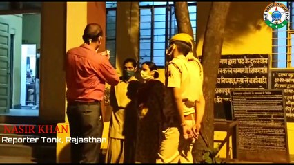 Tonk: #BreakingNews छ:जुआरियों से,4 लाख की नगदी, मोबाइल समेत लग्जरी गाडियों को किया जब्त