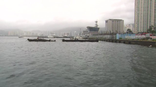 태풍 '장미' 상륙 임박...이 시각 경남 상황 / YTN