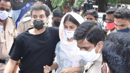 50 News: SC to hear Sushant case, Rhea reaches ED office