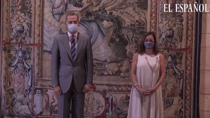 Felipe VI recibe a la presidenta de Baleares al inicio de sus vacaciones