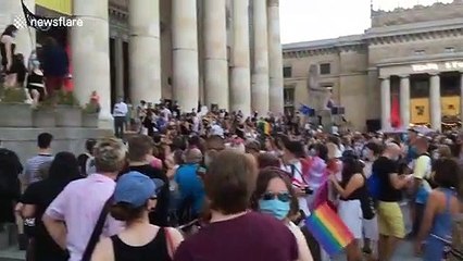Thousands demand release of LGBT activist in Warsaw