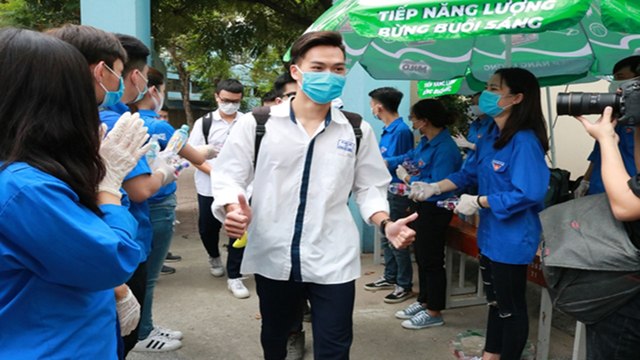 Cảm nhận của thí sinh ra sao về đề thi ngày thứ nhất? | VTC